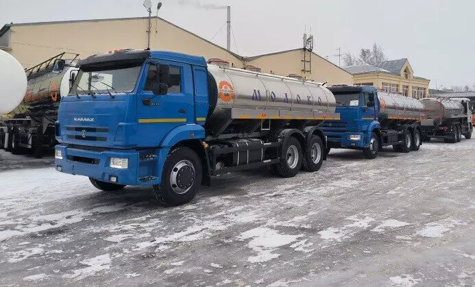 Российский завод выпустил партию автоцистерн для перевозки молока и отправил их в КЧР