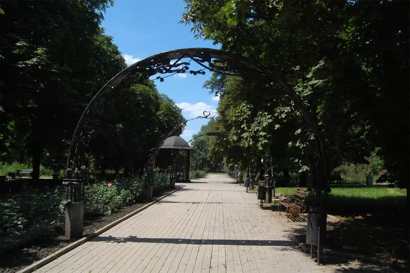 Парк кованых фигур