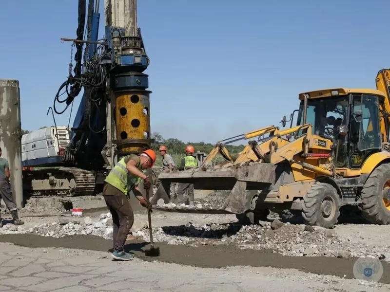 Иллюстрация #3 для новости «ДНР: Дороги Новороссии»