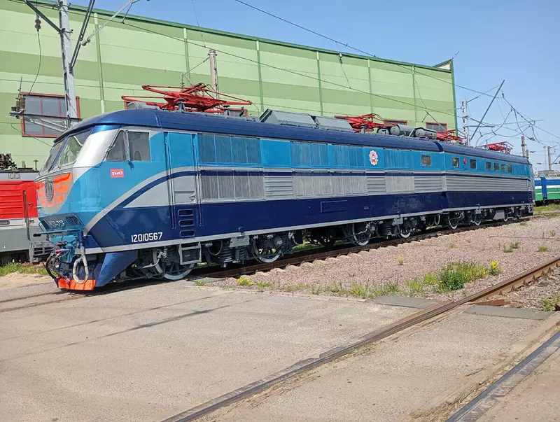 Локомотив ЧС6 28 вышел из депо Волхов в обновленном виде