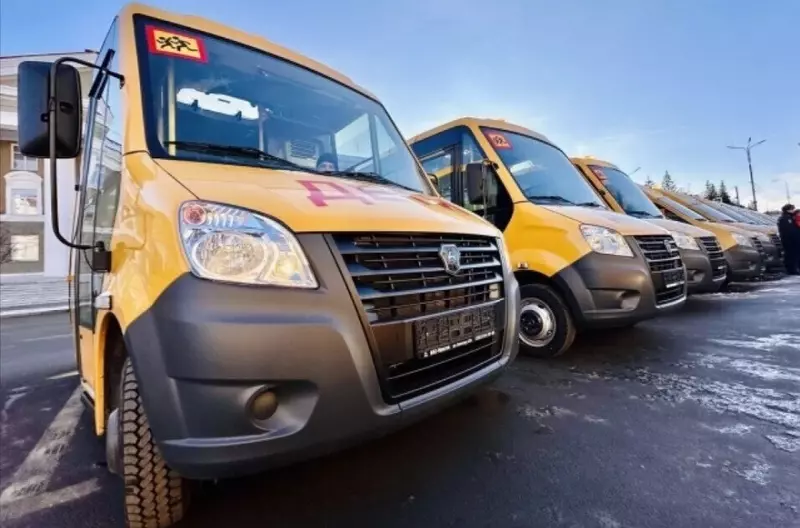 Картинка #10 для «В регионы России для перевозки школьников поступили новые автобусы»