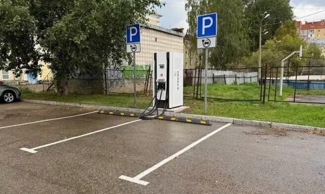 В Коми установили первые электрозарядные станции для автомобилей