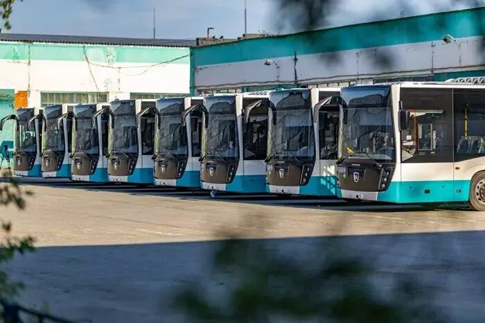 На этой неделе в Сургут поступили восемь новых автобусов НЕФАЗ