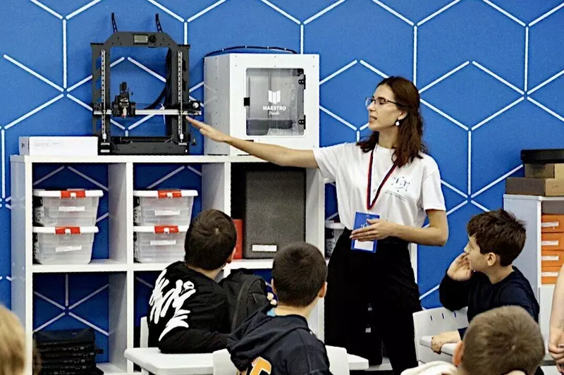 В Курчатове открылся детский центр цифрового образования куб