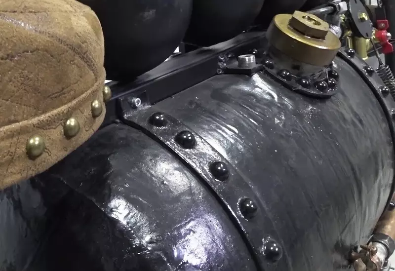 Иллюстрация #4 для поста «Был сделан уникальный паровой мотоцикл работающий на любом жидком топливе и не только»