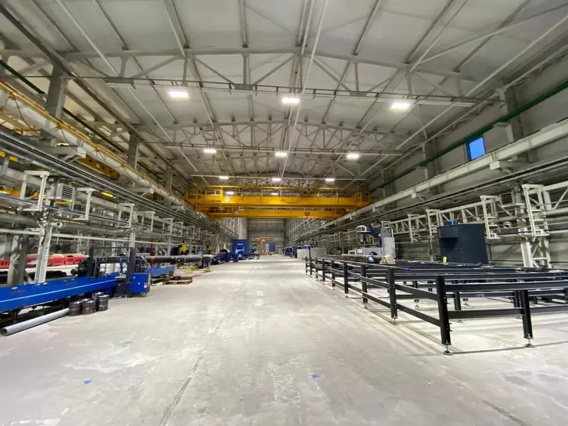 На месте строительства возведены цеха, позволяющие строить новые аналогичные платформы