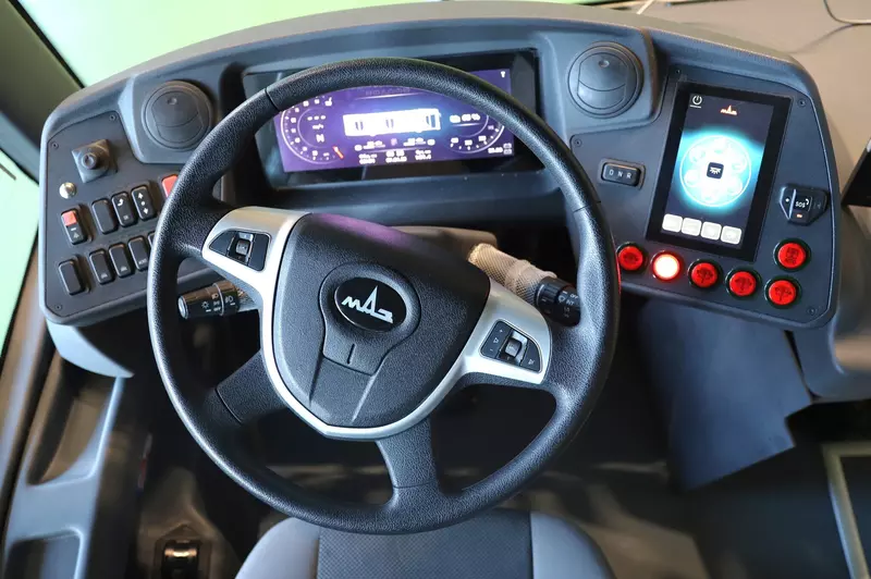 Фото #2 для поста «спецтехника и логистика: МАЗ 303Е23 первый полностью локализованный электробус Беларуси и России с запасом хода 250 км»