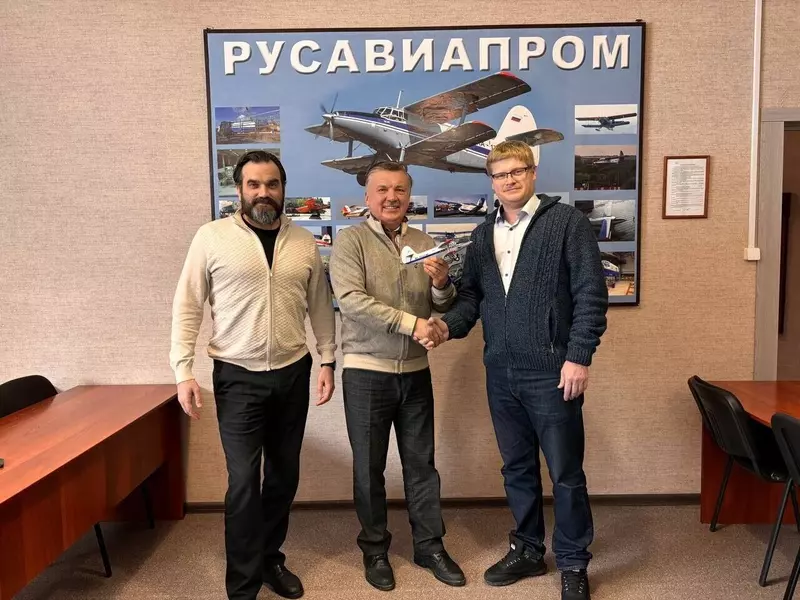 Алексей Крюков «РУСАВИАПРОМ», Дмитрий Торопов «Лайт Эйр» и Кирилл Александров «Пи Эм Ай Аэро»