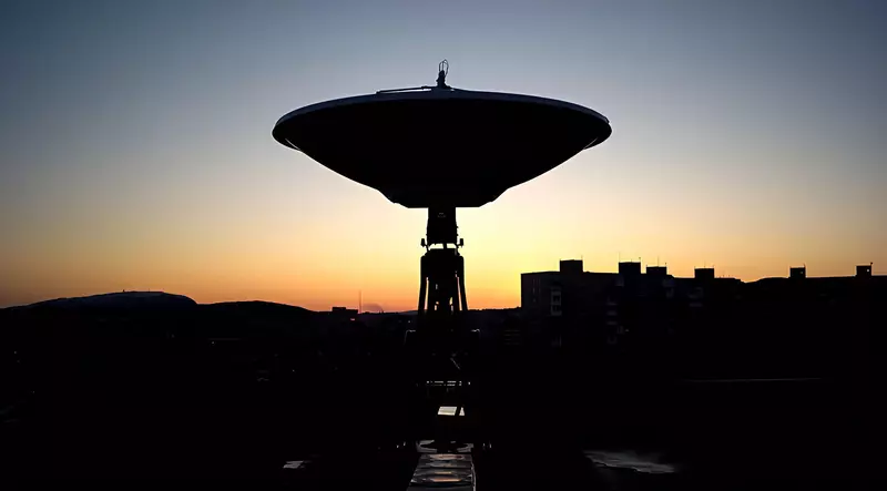 Оперативный взгляд из космоса приёмная станция от Лоретт установлена за полярным кругом