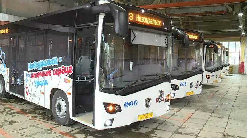 В Новоуральске состоялся первый выход на линию новых автобусов КАМАЗ