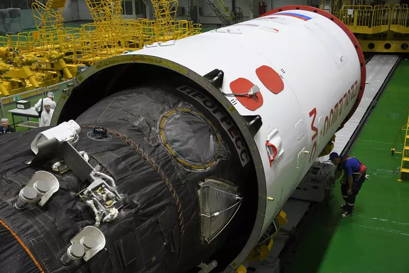 Иллюстрация #21 для «Проведены авторский осмотр и накатка головного обтекателя ТГК Прогресс МС 24»