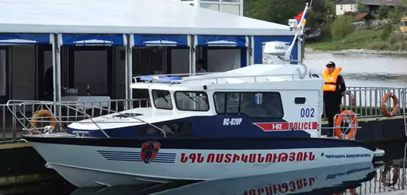 Фото №2 для публикации «Армения: МВД России передало МВД Армении несколько катеров для патрулирования озера Севан»