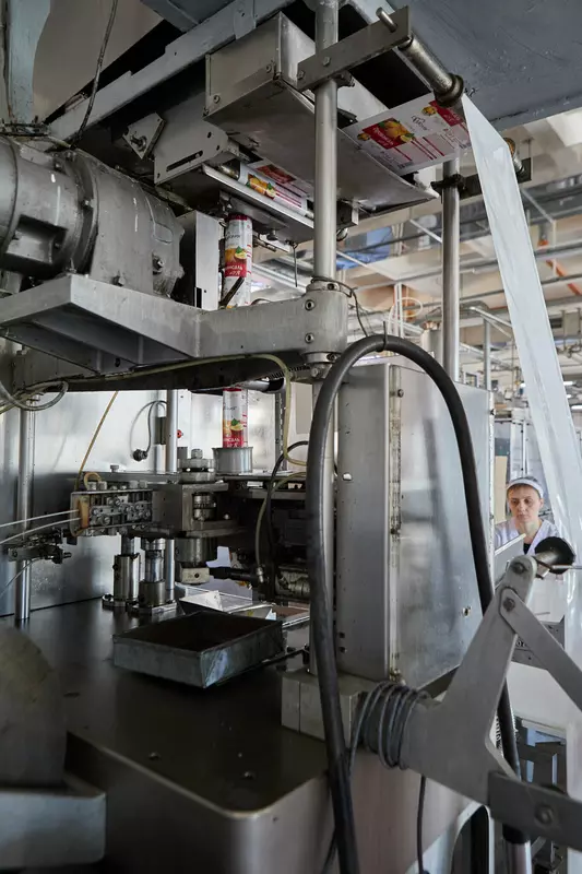 8 для публикации «От сырья до прилавка репортаж с завода Славолия Групп в ДНР»