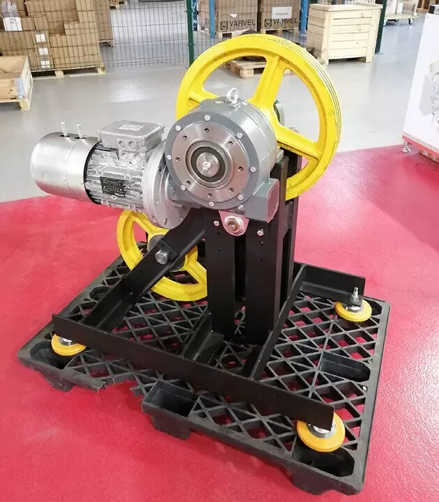 Резидент технополиса Москва запустил серийное производство лифтовых лебедок