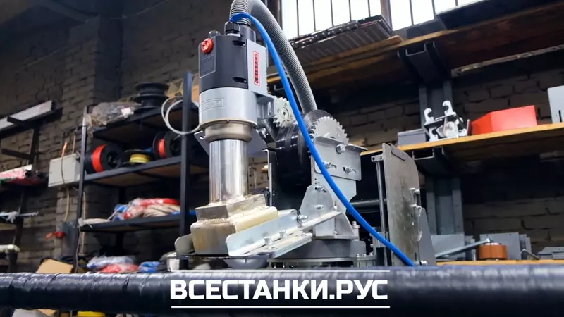 Работа станка ULTRAPLAST SNSP-110-4 для нанесения стеклопластикового покрытия на металлические трубы