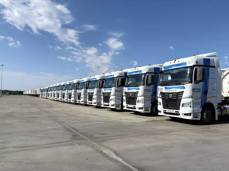 Автопробег на газе колонна экологичных КАМАЗов отправилась из Владивостока в Санкт Петербург