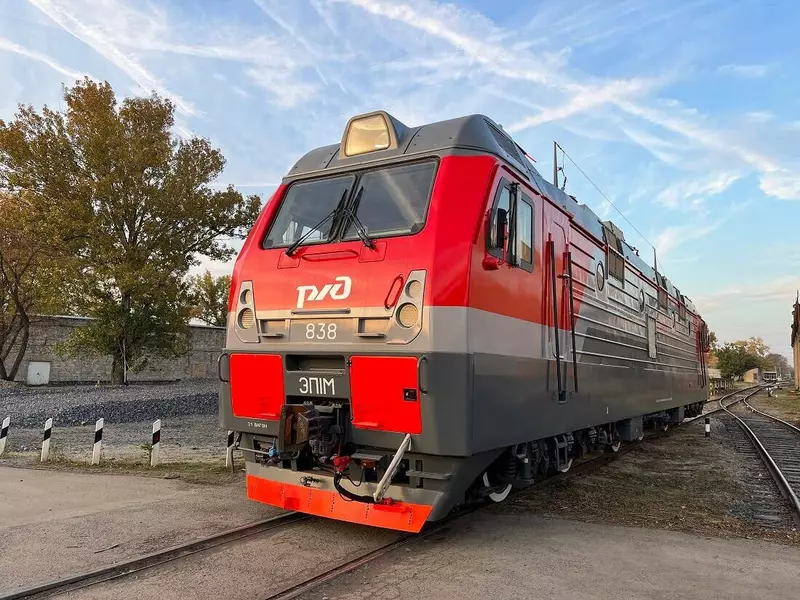 Иллюстрация #2 для «спецтехника и логистика: Локомотивы НЭВЗа получили статус полностью российской продукции»