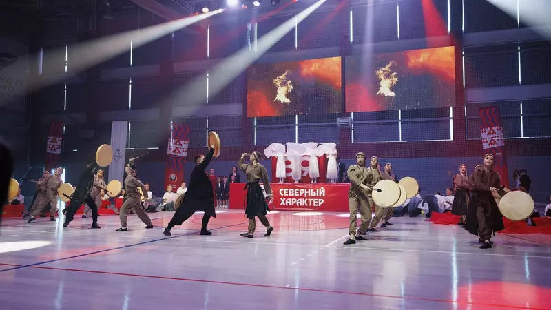 Фото #3 для новости «ЯНАО: Крупнейший на Ямале спортивный комплекс Северный характер открылся в Тарко Сале»