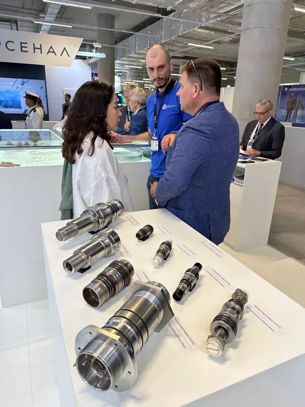 Иллюстрация 2 для «НИОКРы: РФЯЦ ВНИИТФ представил комплект проходных соединителей для подводного применения»