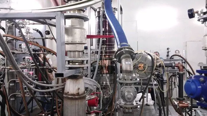 На площадке ИТЭР российские специалисты начали установку систем для дополнительного нагрева плазмы