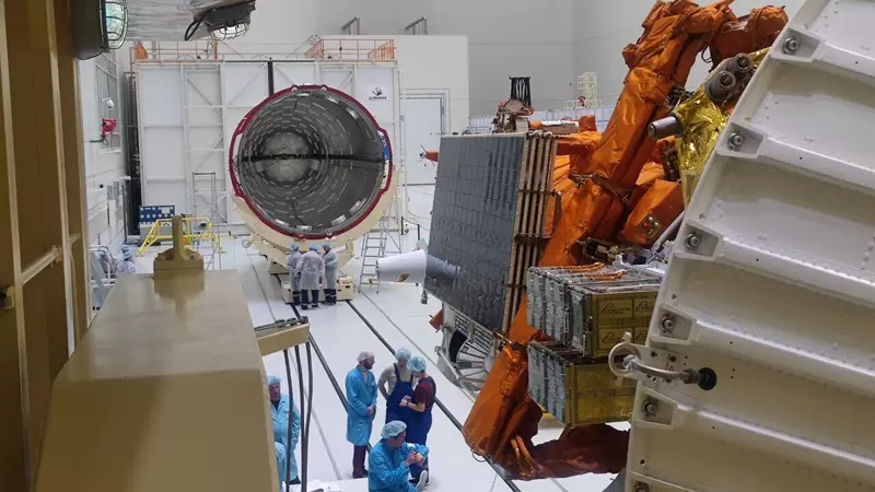 Фото 3 для новости «сборка ракеты: На Восточном собрали головную часть ракеты Союз 2»