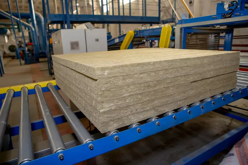 Фото #9 для публикации «В Ангарске запущены новые производства сухих строительных смесей и базальтового утеплителя»