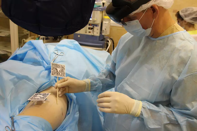 В Военно медицинской академии провели операцию с дополненной реальностью