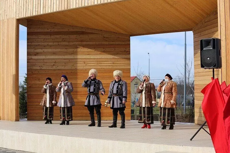 Картинка 3 для статьи «парк: В Гостагаевской станице Краснодарского края открылся обновленный Парк Победы ко Дню города»