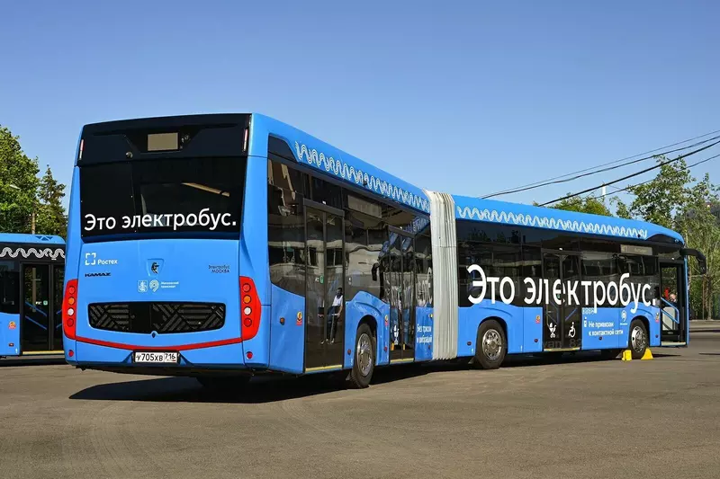 В Москве начали тестировать электробус гармошку