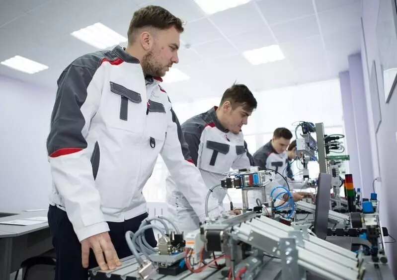 Фото №3 для «музей: В Выксе открыли Шуховскую башню и технопарк Кванториум»