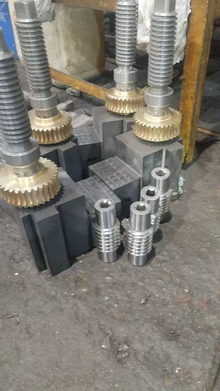 Фото 2 для новости «Специальные кулачки: Изготовление специальных кулачков и корпусов к ним совместно с редукторной группой станка РТ95004»