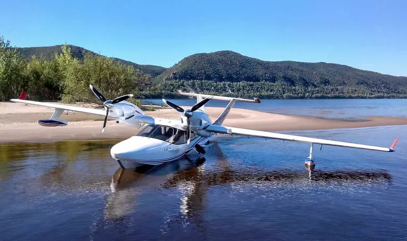 Иллюстрация №2 для «Самолёт-амфибия: Компания Чайка передала частному пилоту очередной самолёт амфибию Л 65»
