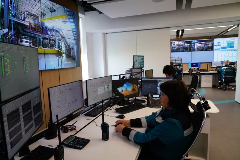 Картинка №5 для новости «Сибур: Сибур запустил производство ПЭТ гранул с вовлечением вторичного сырья»