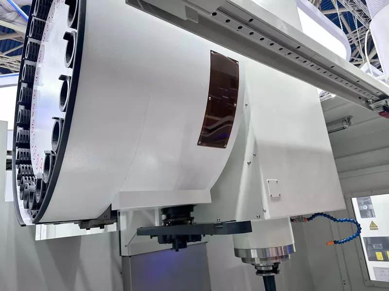 #5 для статьи «российское производство: Новый фрезерный станок Саста российского производства»