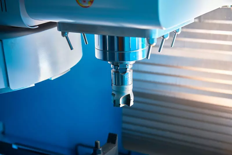 Иллюстрация 2 для публикации «машиностроение: Московская компания начала поставки компактных фрезерных станков для металлообработки»