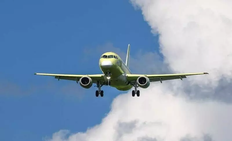 Очередной серийный Суперджет 100 совершил первый полёт