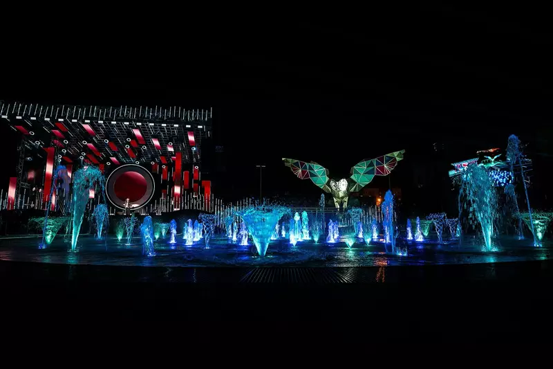 3 для «ЯНАО: Уникальный светомузыкальный фонтан появился в Новом Уренгое»