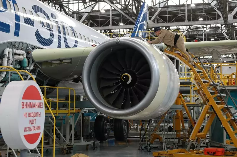 Фото #3 для новости «На Иркутском авиазаводе начались испытания модернизированного МС 21»