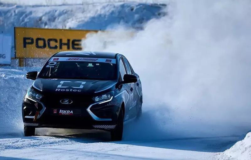 Изображение 1 для новости «Транспорт: Лада Искра Спорт со 173 сильным мотором впервые участвовала в Гонке Чемпионов»