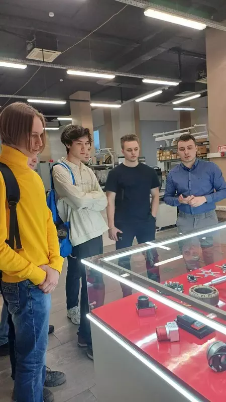 6 для статьи «День без турникетов с роботами»