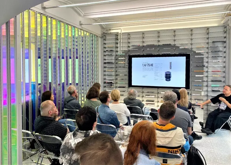 1 для статьи «: Швабе и фотограф Андрей Безукладников провели мастер класс в ГУМе»