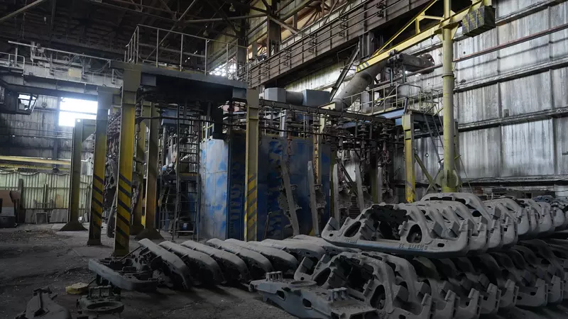 Дробеметная установка на Азовэлектростали, тоже свиду в хорошем состоянии, но пока нет электричества не проверить