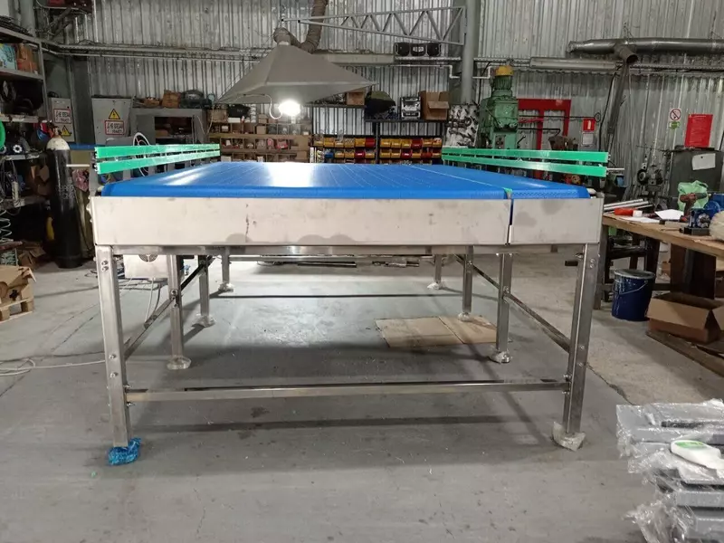 №3 для публикации «ООО Техмаш произвели реверсивный конвейер для накопления ПЭТ тары»