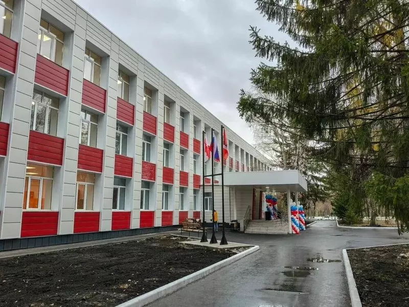 В Омске после масштабной реконструкции открылся лицей 29
