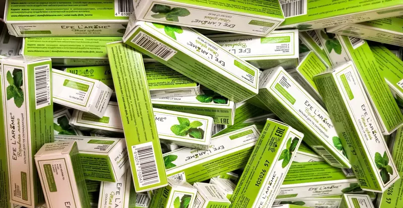 Бальзамы для губ с эфирным маслом мяты и ментолом