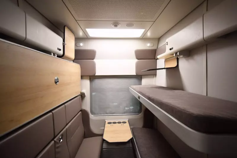 Картинка 2 для новости «спецтехника и логистика: ТМХ создал для РЖД пассажирский вагон габарита Т»