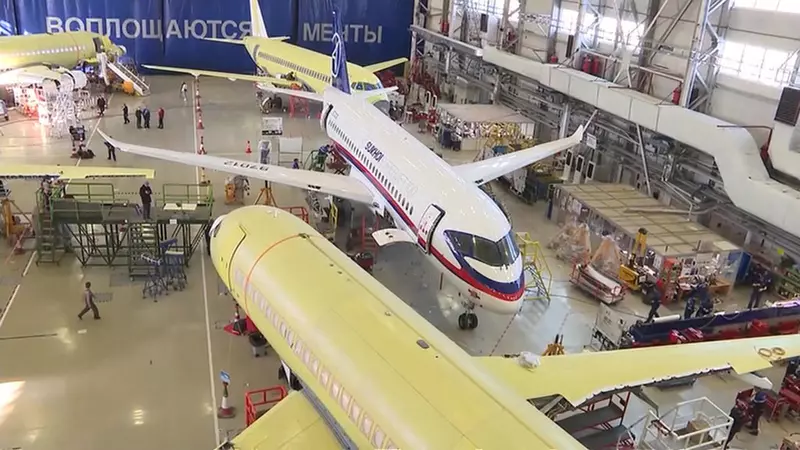 Ростех подписал контракты на производство 71 пассажирского самолета и 107 вертолетов