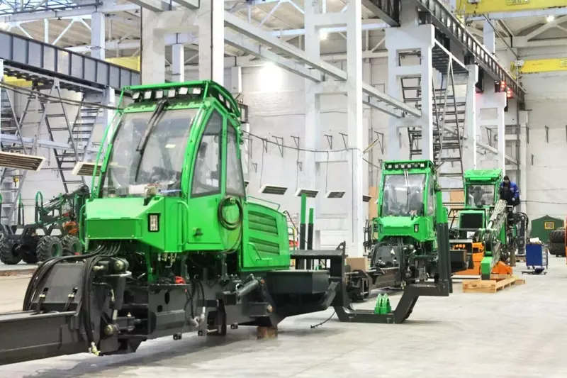 Завод Амкодор Онего изготовил первую раму для форвардера Амкодор 1881