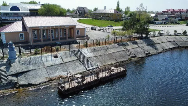 Плавучий причал