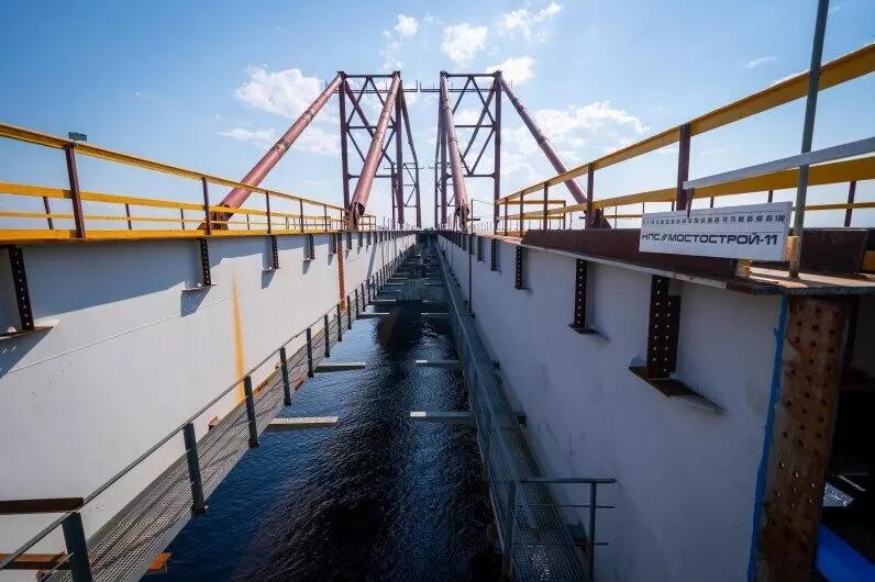 Иллюстрация №4 для «мост через Обь: Новый мост в Сургуте соединил берега Оби»